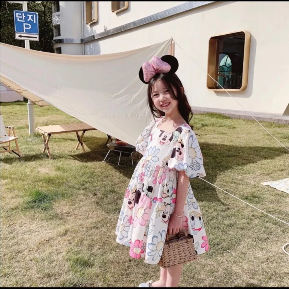 Minnie Mouse and Daisy Duck floral dress - Picture 5 of 11